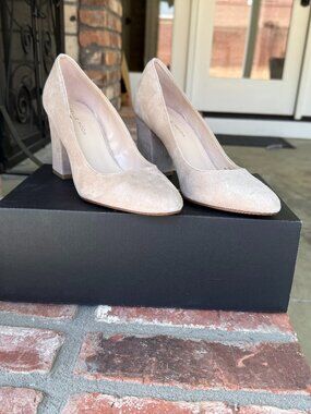 Pella Moda Heel, Mushroom, Size 7.5